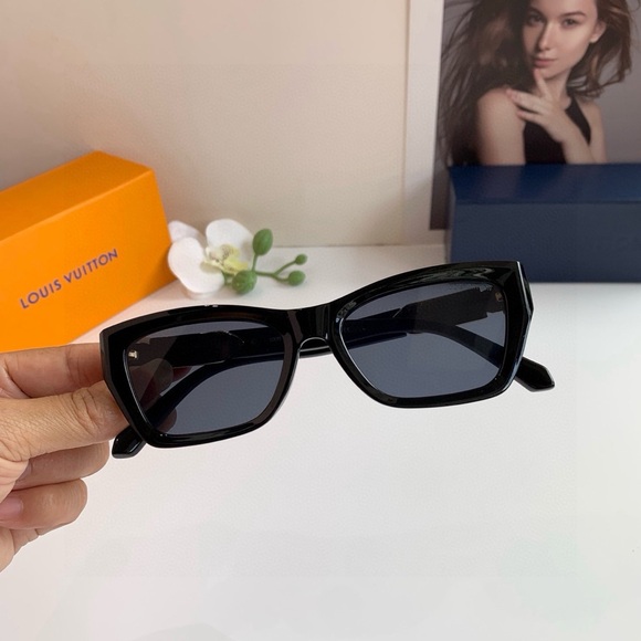Louis Vuitton Sun Sunglasses